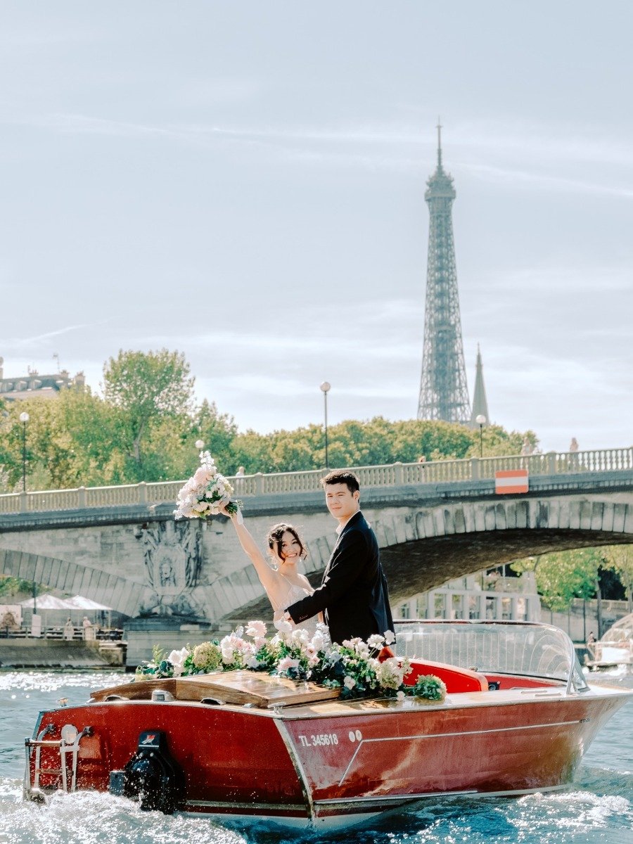 POV you decide to elope on the River Seine in Paris
