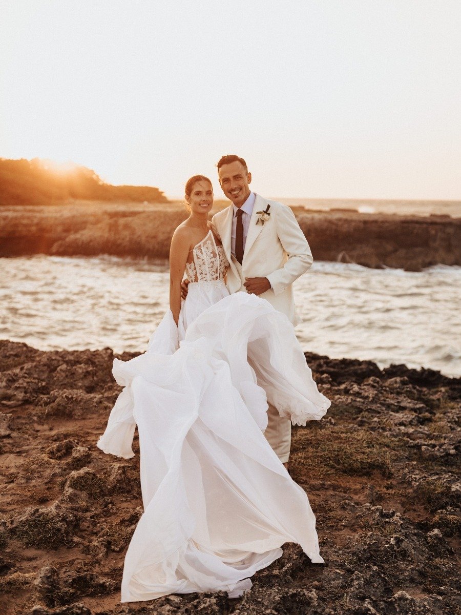 The bride's dress for this Italian beach wedding was utter perfection