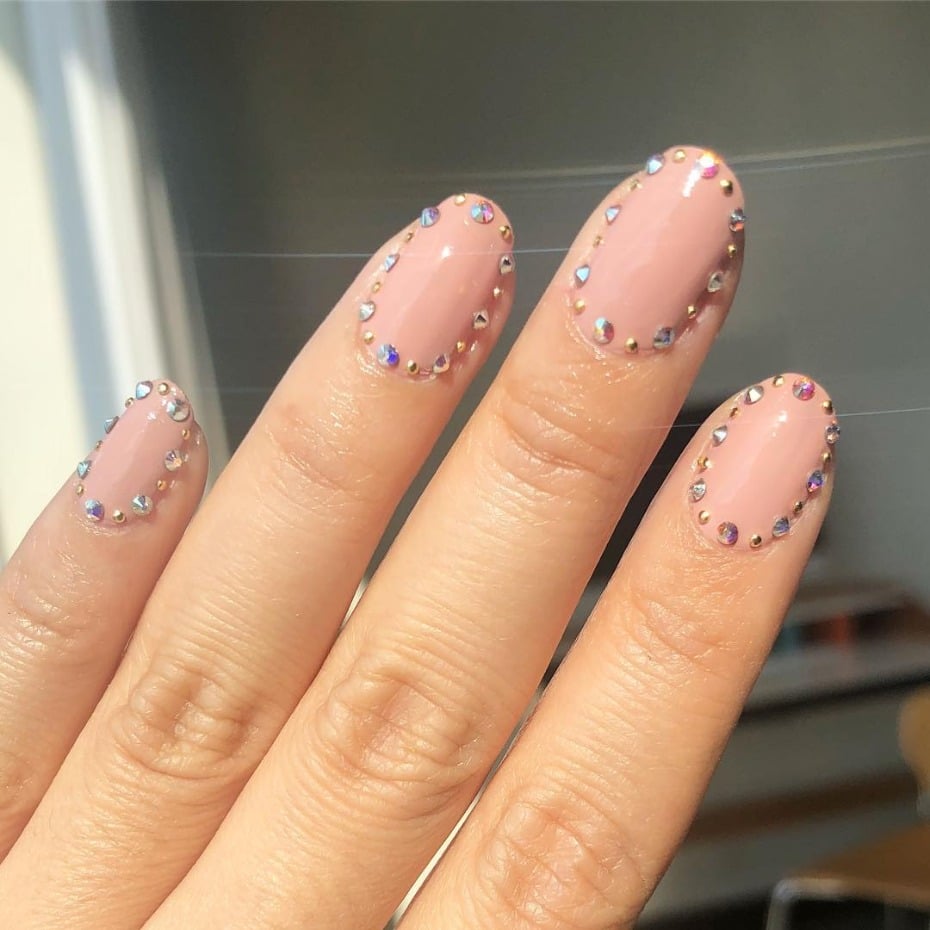 modern-french-mani_oval-grommets