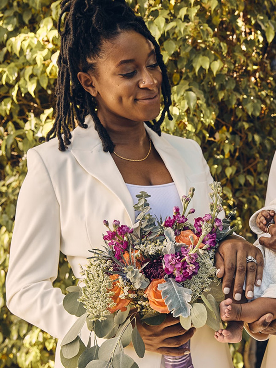 Why You’ll Want to DIY Flowers for Your Microwedding